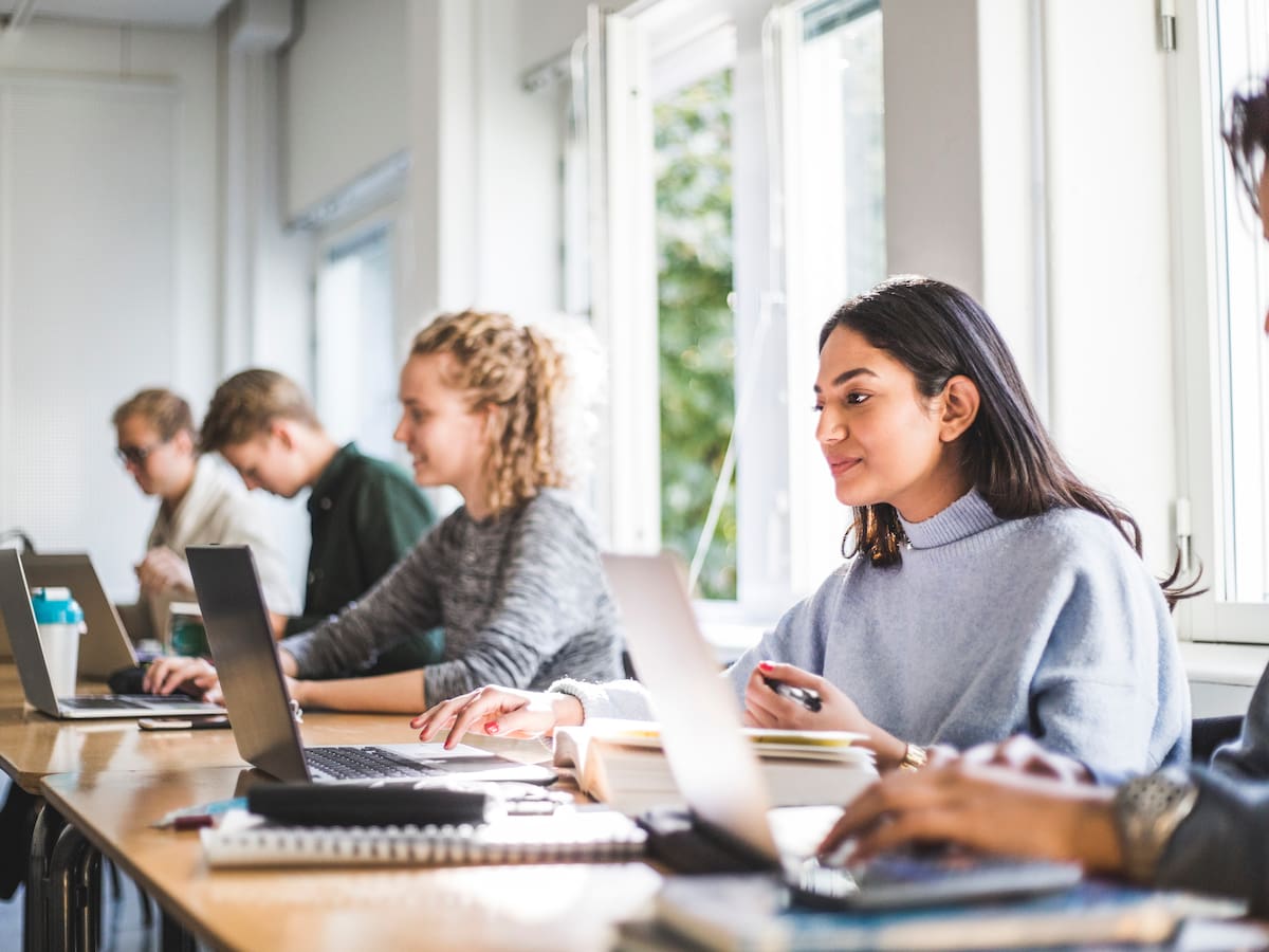 Gobierno espera que más de 650 mil jóvenes bachilleres ingresen a la doble titulación