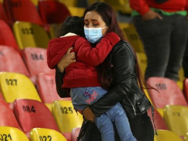 ¿Qué opina de las decisiones de la Alcaldía de Bogotá tras violencia en El Campín?. Foto: Getty Images/Daniel Garzón