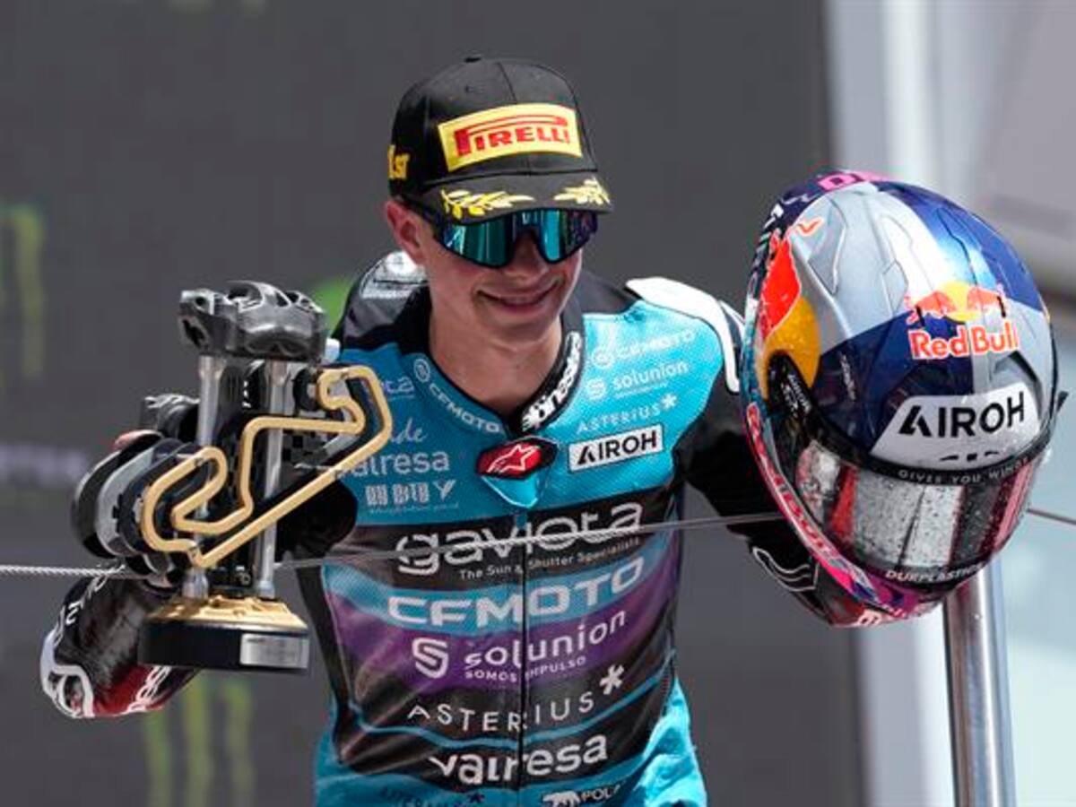 El colombiano David Alonso ganó el Gran Premio de Cataluña de Moto3