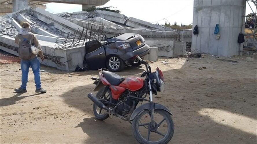 Dos muertos tras caída de puente en construcción en Ciénaga (Magdalena)