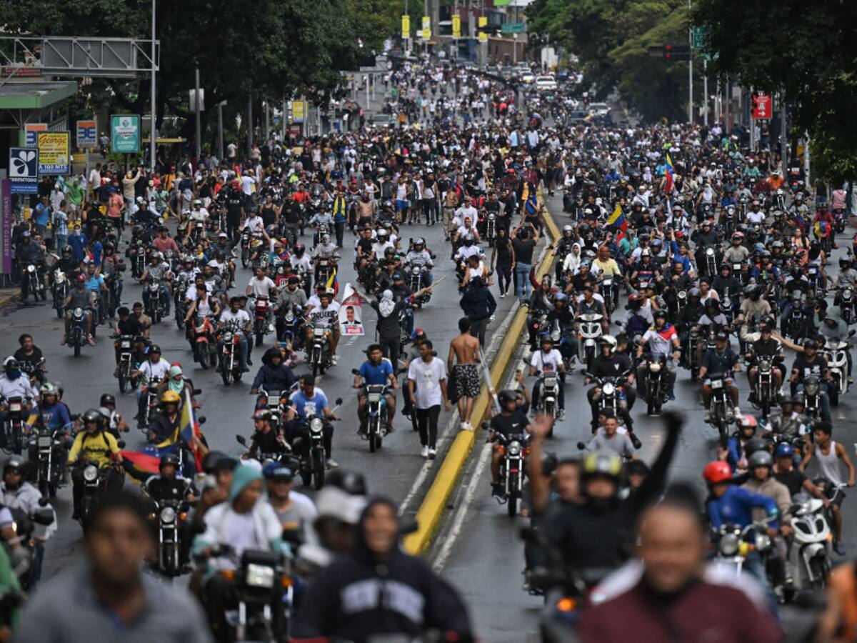 Protestas en Caracas de motociclistas tras los resultados de las presidenciales