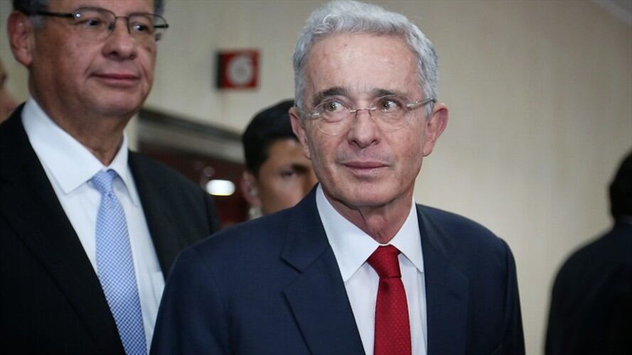 Congresistas desde diferentes alas políticas reaccionaron ante el anuncio de medida de aseguramiento al expresidente Álvaro Uribe Velez.. Foto: Colprensa