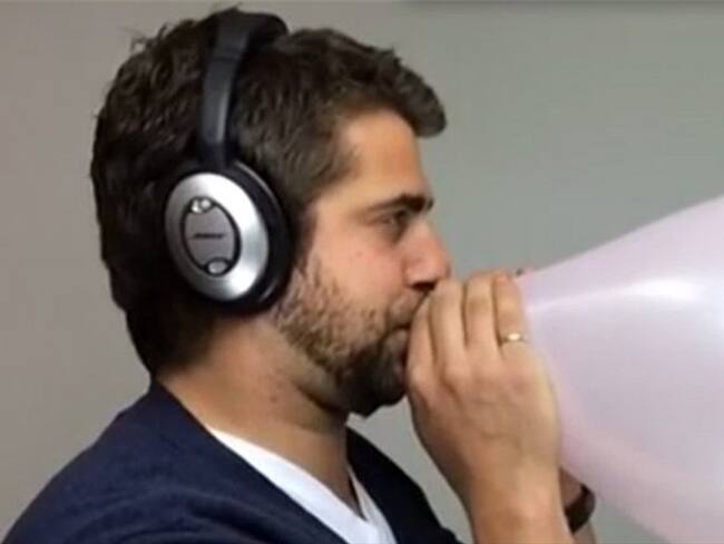 Por qué algo tan aparentemente inofensivo como explotar un globo puede dañar tu oído. Foto: BBC Mundo