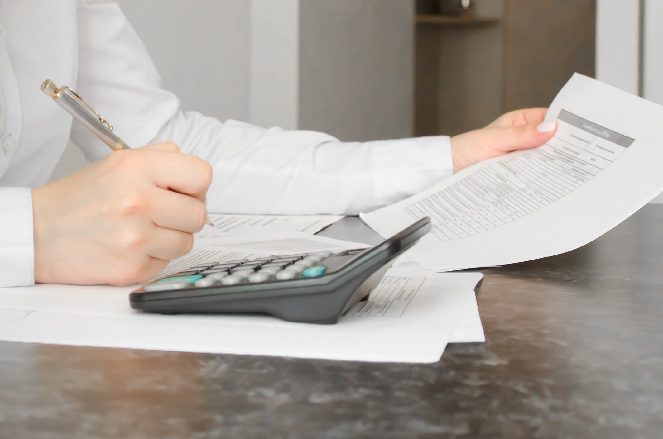 Recibos de servicios públicos. I Foto: Getty Images.