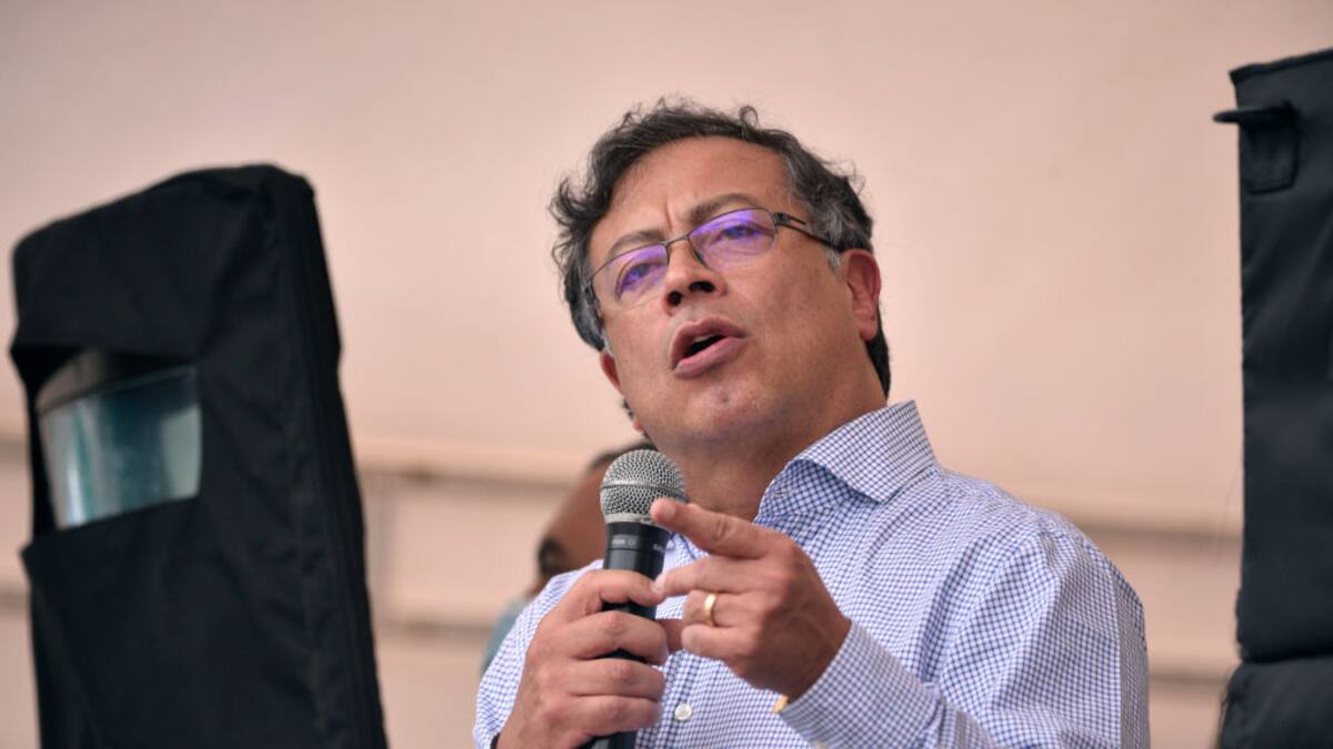 “Él se empezó a volver millonario volteando tierras”: Petro sobre Rodolfo Hernández