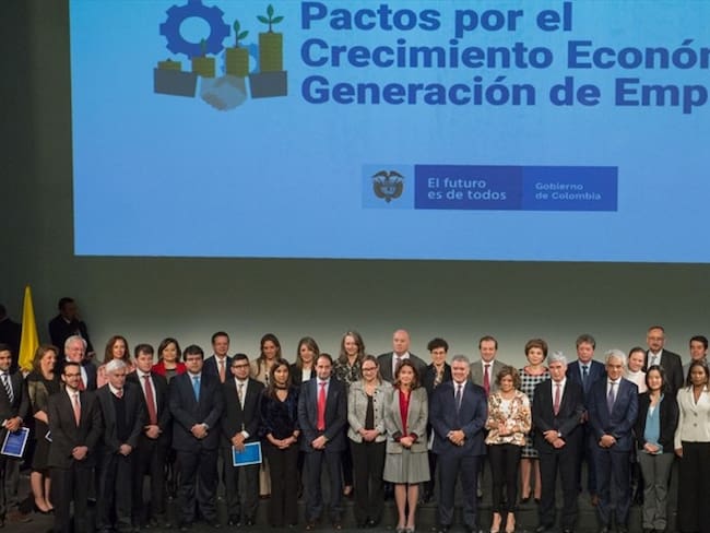 Con 12 pactos, Gobierno y empresarios buscan crecimiento económico superior al 5%. Foto: Vicepresidencia