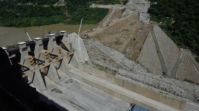 Los damnificados por la disminución del cauce del río Cauca por Hidroituango llegaron a 100.000 personas. Foto: Colprensa