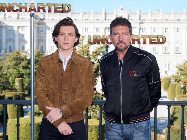 MADRID, SPAIN - FEBRUARY 08: Actors Tom Holland (L) and Antonio Banderas (R) attend &#039;Uncharted&#039; photocall at the Royal Theater   on February 08, 2022 in Madrid, Spain. (Photo by Carlos Alvarez/Getty Images)