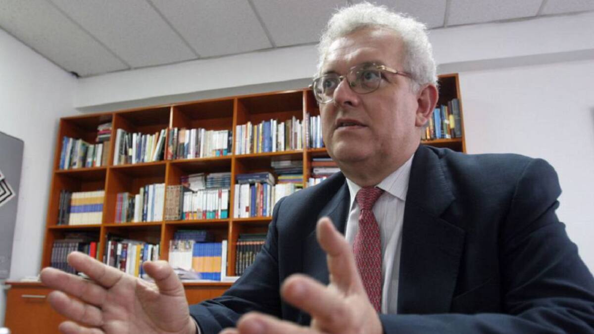Precio de la gasolina subirá desde octubre: MinHacienda