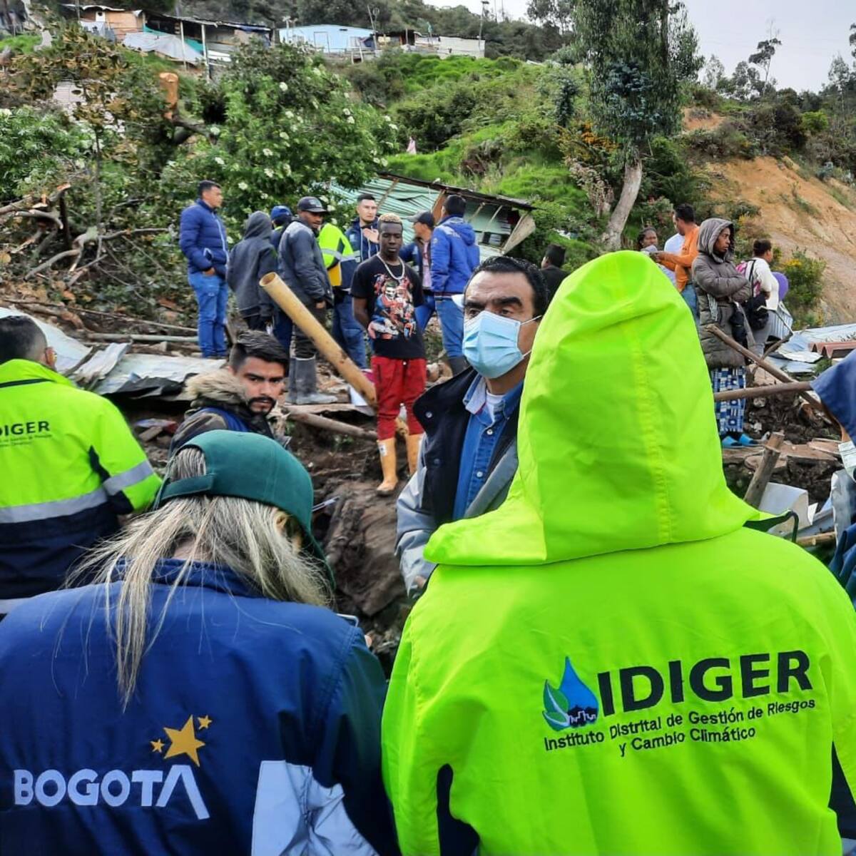 Estamos viviendo en la calle: Habitantes de Usme tras derrumbe por fuertes lluvias