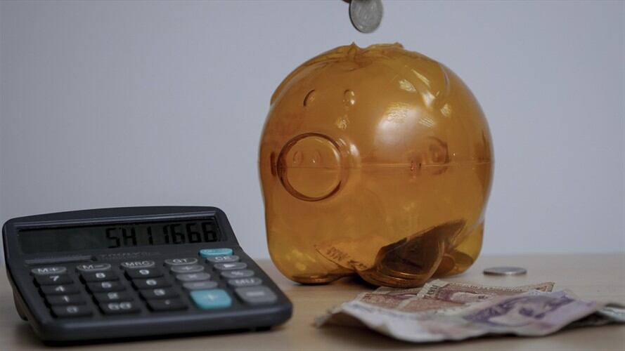 Acceder a préstamos a través de Internet se ha convertido en una de las soluciones financieras más rápidas y fáciles que tienen los colombianos para salir de una deuda.. Foto: Colprensa