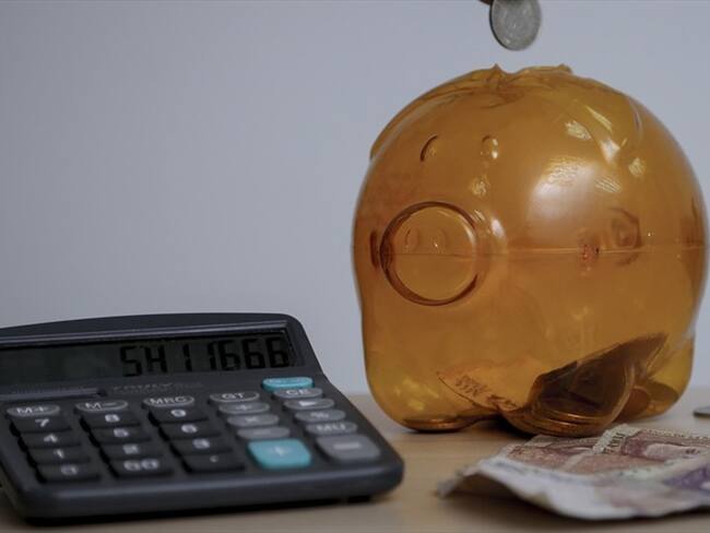 Acceder a préstamos a través de Internet se ha convertido en una de las soluciones financieras más rápidas y fáciles que tienen los colombianos para salir de una deuda.. Foto: Colprensa