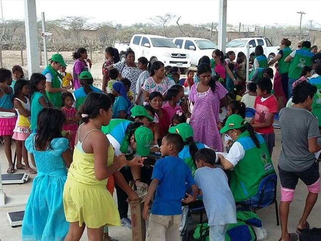 Durante la reunión se acordó con la comunidad la conformación de una mesa de trabajo integrada por las autoridades indígenas y el ICBF. Foto: Colprensa