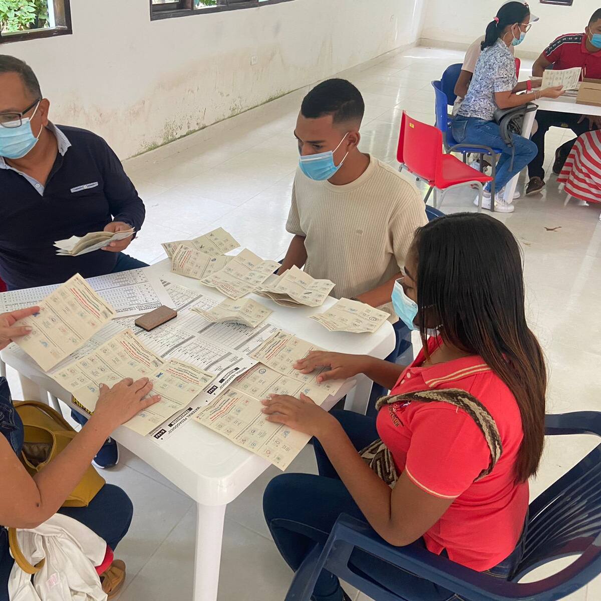 Capacitan a jurados de votación de elecciones de Consejos de Juventud en Magdalena