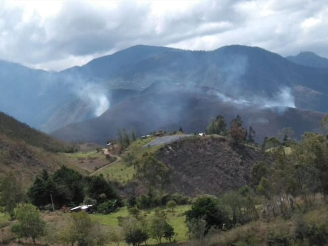 La emergencia se inició en el corregimiento Aují, entre los sitios conocidos como Regaderos y Cresta de Gallo. Foto: Cortesía