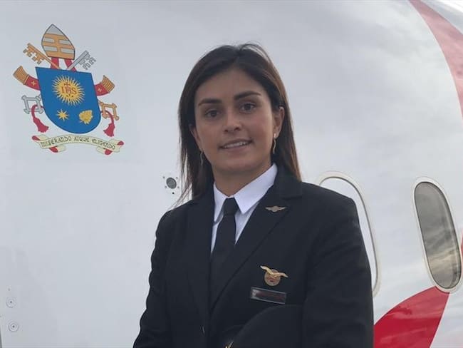 Camila Basto, capitana de Airbus 320 en Avianca, es #UnaMujerW