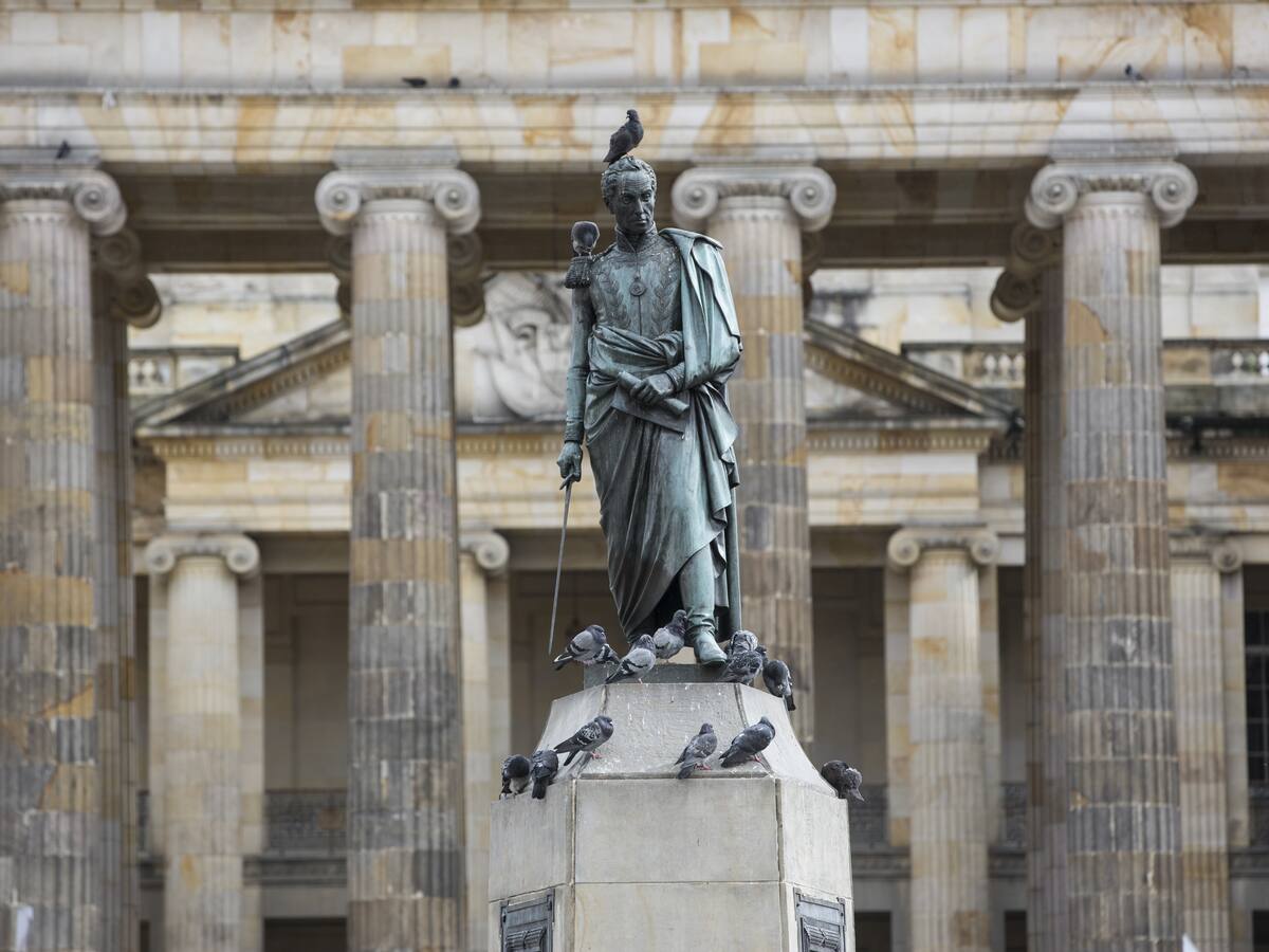 Hijo de congresista denunciado por ofrecer títulos bachilleres a cambio de votos aspira a una curul