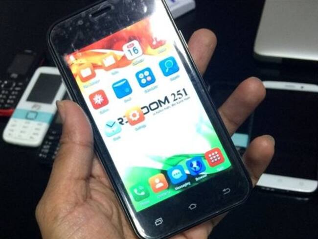 Freedom 251 Image caption Sólo había un número limitado de apps para probar en el aparato al que tuvo acceso la BBC.. Foto: BBC Mundo