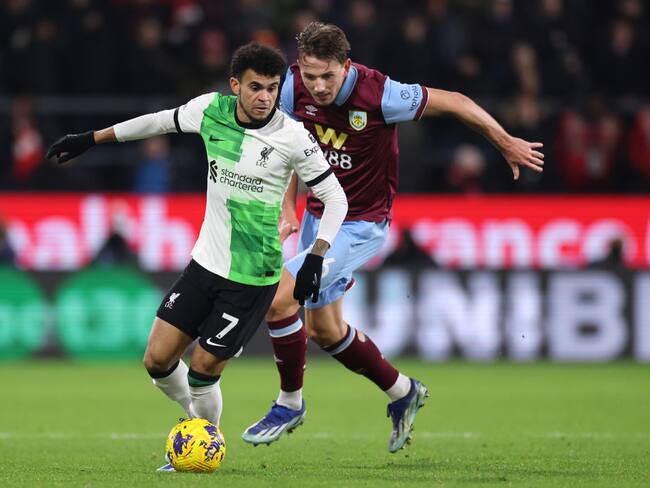 Luis Díaz contra Burnley. Foto: Getty Images.