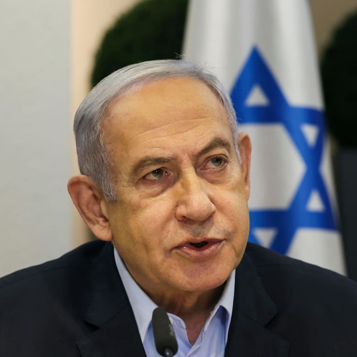 Tel Aviv (Israel), 07/01/2024.- Israeli Prime Minister Benjamin Netanyahu convenes the weekly cabinet meeting at the Defence Ministry in Tel Aviv, Israel, 07 January 2024. EFE/EPA/RONEN ZVULUN / POOL
