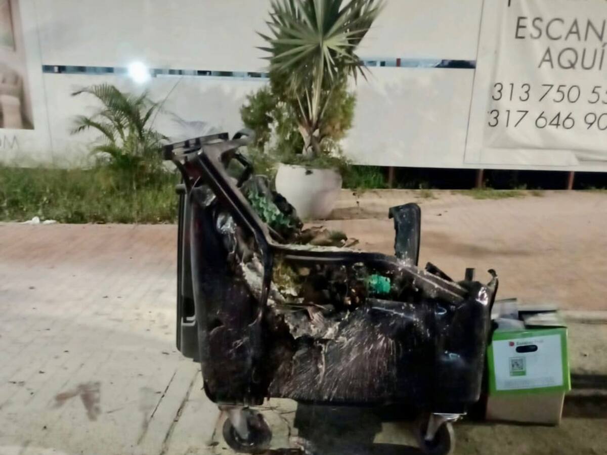 Queman y desvalijan los contenedores de basuras en Santa Marta