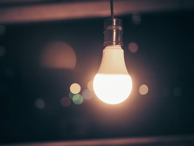 Imagen de referencia de bombillo. Foto: Getty Images.