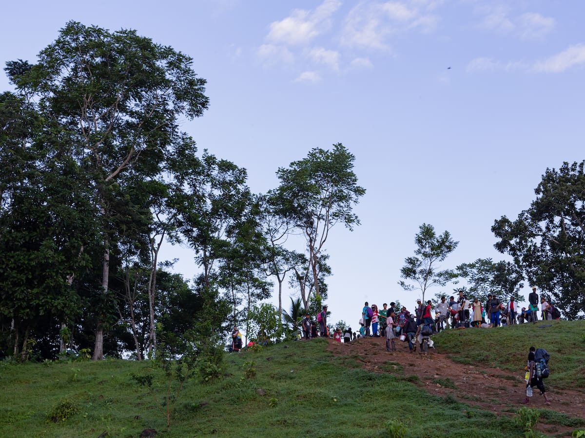 Panamá y Colombia responden a críticas por abandonar migrantes en el Darién