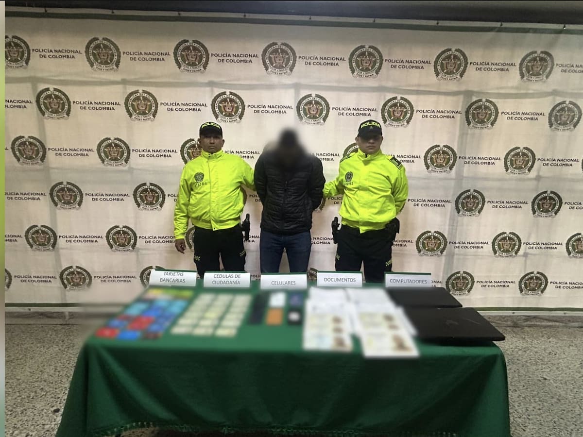 Juez de Medellín envió a prisión a presunto hacker señalado de robar pensiones a adultos mayores