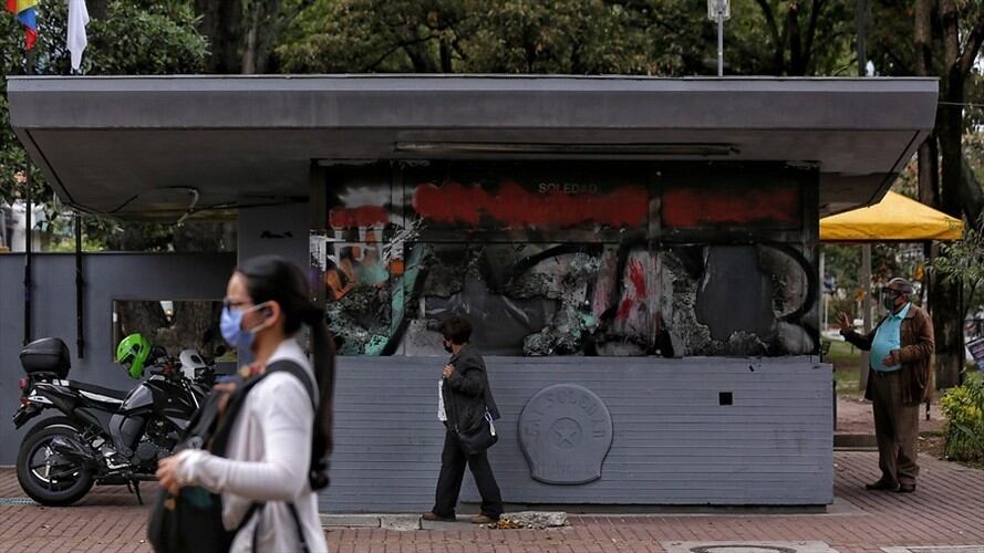 Judicializan a personas acusadas de intentar quemar vivos a policías en un CAI  / imagen de referencia. Foto: Colprensa