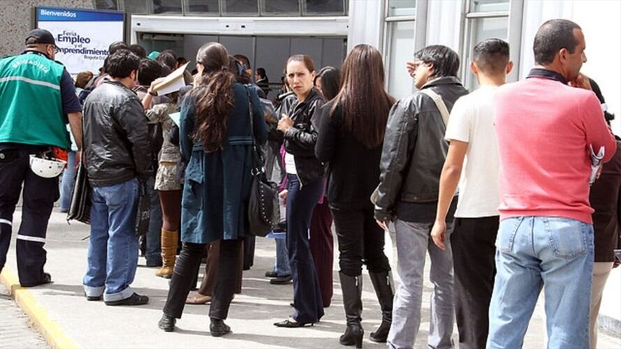 Reacciones y críticas tras conocerse que el desempleo en Colombia aumentó en 2018. Foto: Colprensa
