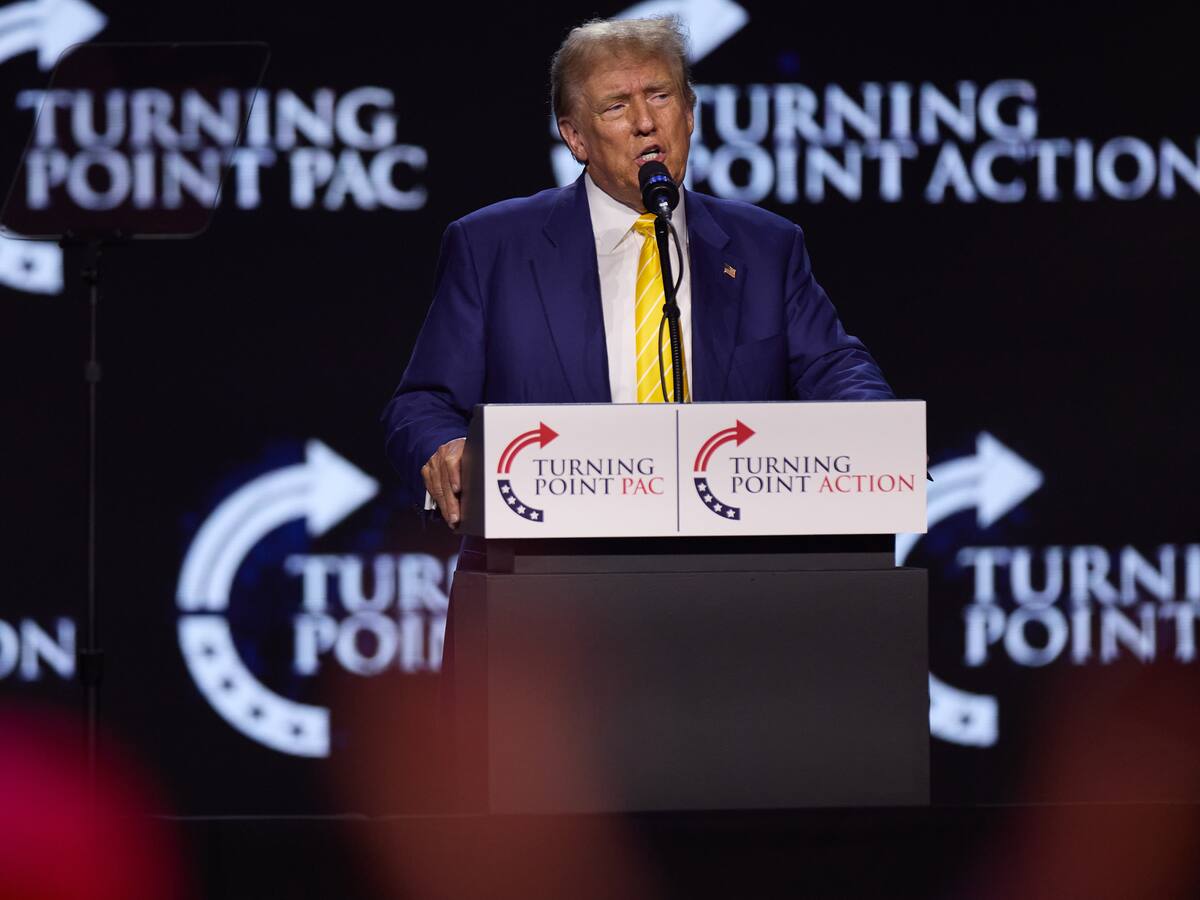 Tribunal Supremo estadounidense revoca prohibición de Trump de aceleradores de disparos