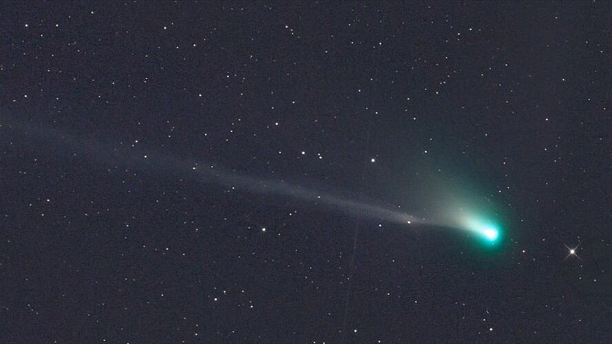 Cometa C/2020 F8 o conocido como  Swan. Foto: Twitter: @astromonocyte