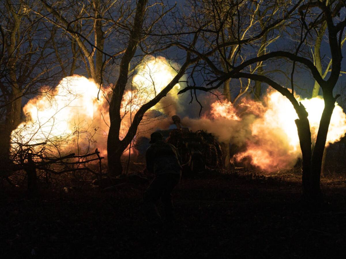 Ucrania informó de destrucción de depósitos rusos de municiones y combustible en Donetsk