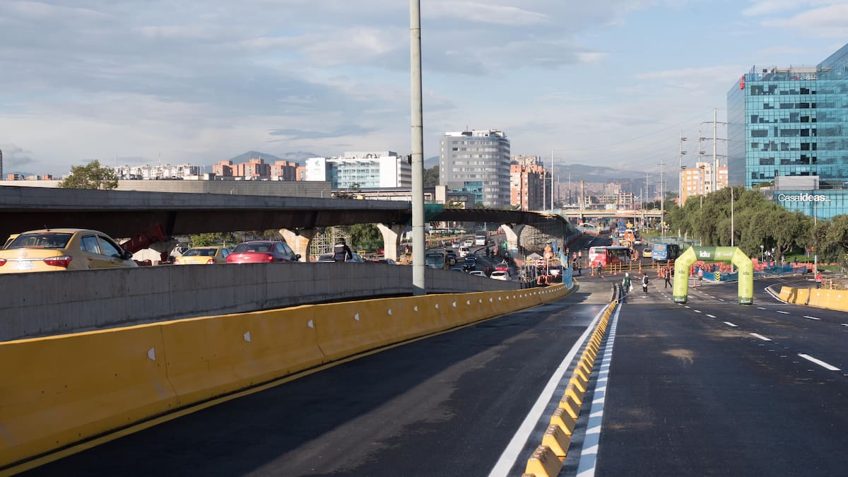 Alcaldía de Bogotá entregó puente de la avenida Calle 68 con 26