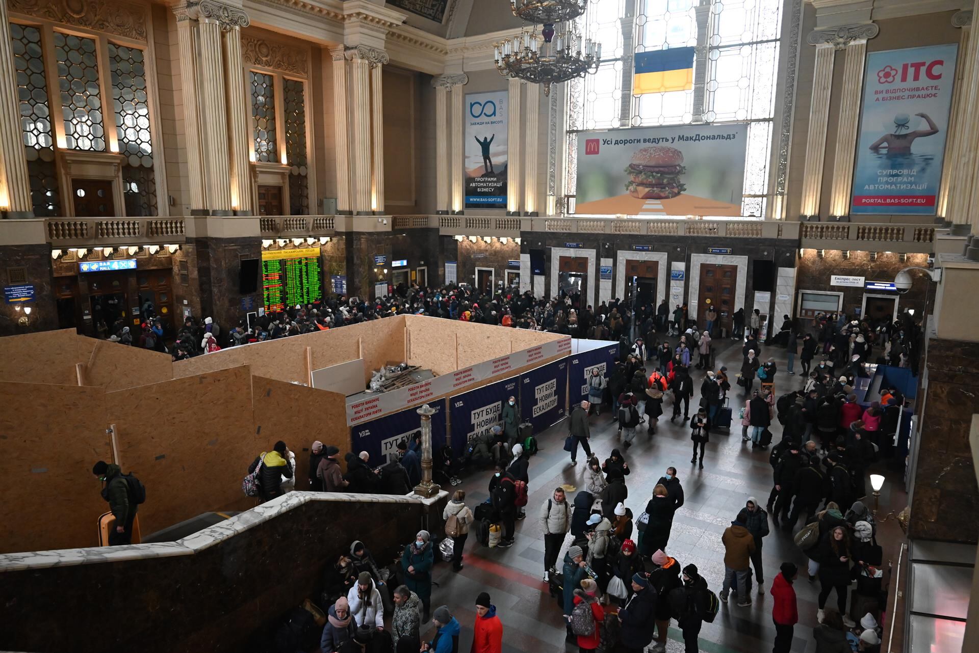 La Cancillería de Colombia, junto con la Embajada de Polonia, adelanta el registro y la asistencia a los connacionales que quieren salir de Ucrania