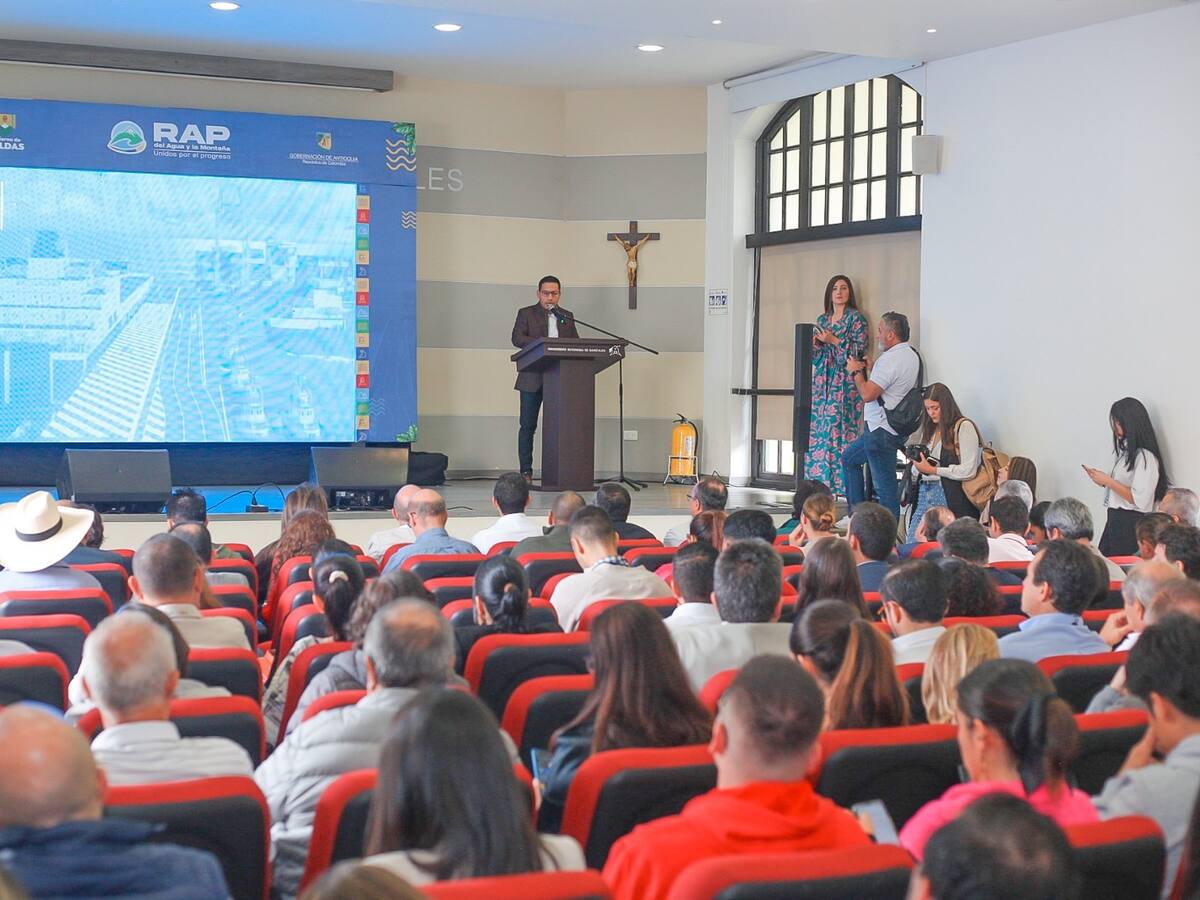 Caldas y Antioquia buscan acercamientos en materia de infraestructura y conectividad