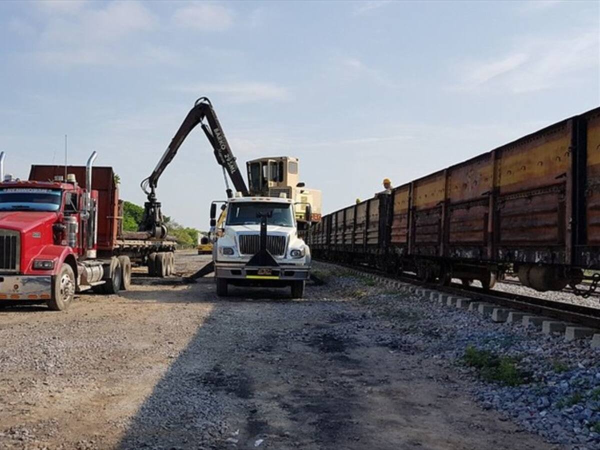 Colfecar aseguró que para abril siguió cayendo el transporte de carga por carretera