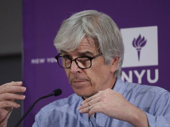 Tengo muchas esperanzas de que Colombia sea ejemplo de desarrollo: Nobel de Economía