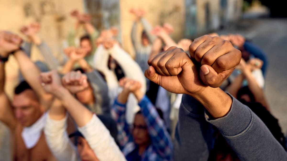 Comunidad afroamericana en EE.UU. creó fuerza de protección armada tras ataques neonazis