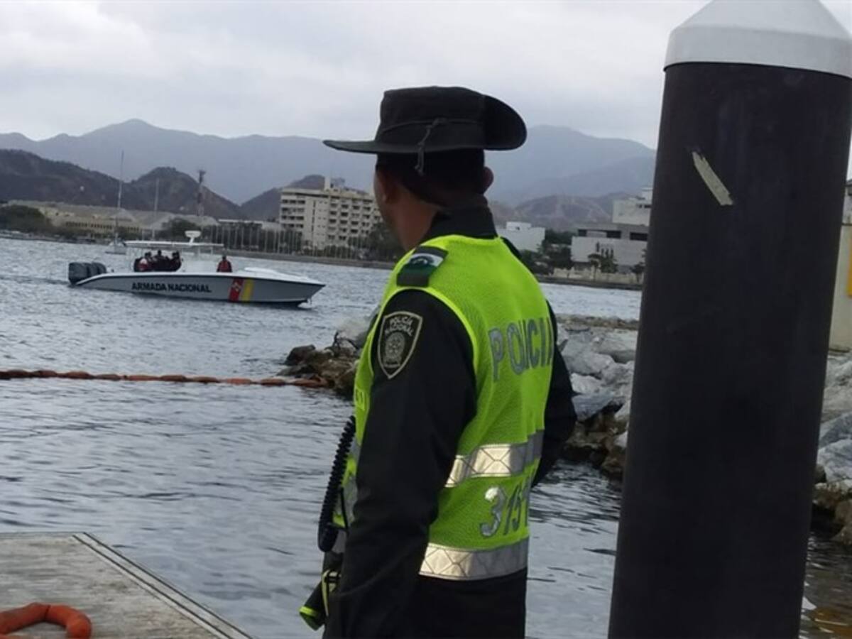 Emergencia por derrame de combustible en bahía de Santa Marta