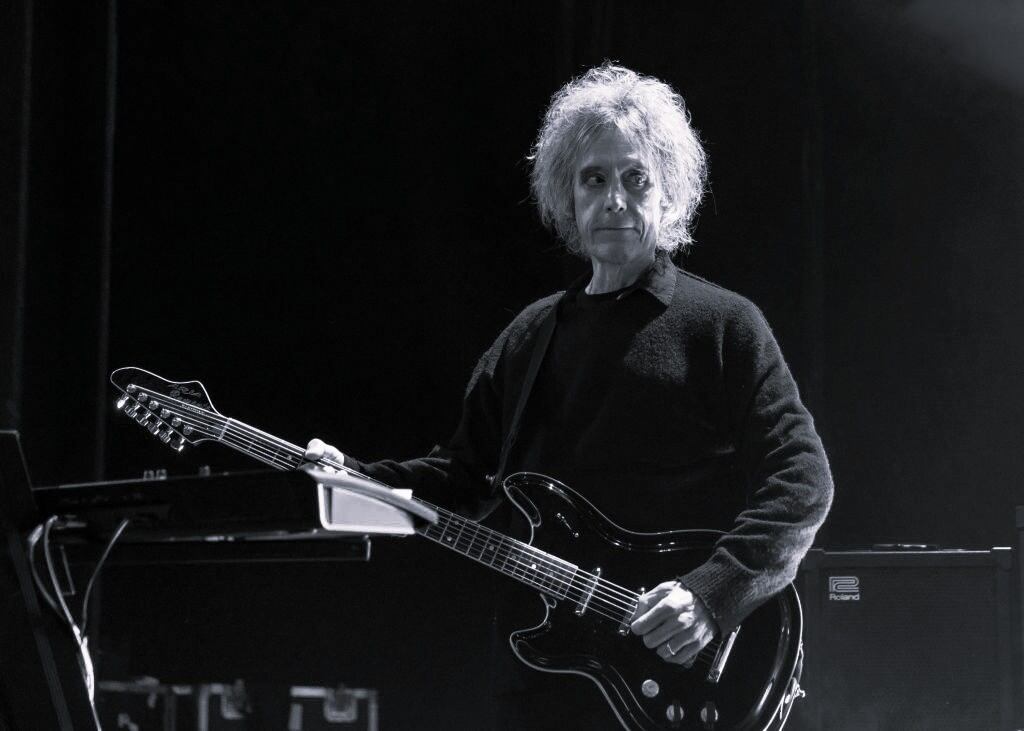 Perry Bamonte durante un concierto en junio de 2023. FOTO:  Scott Legato/Getty Images