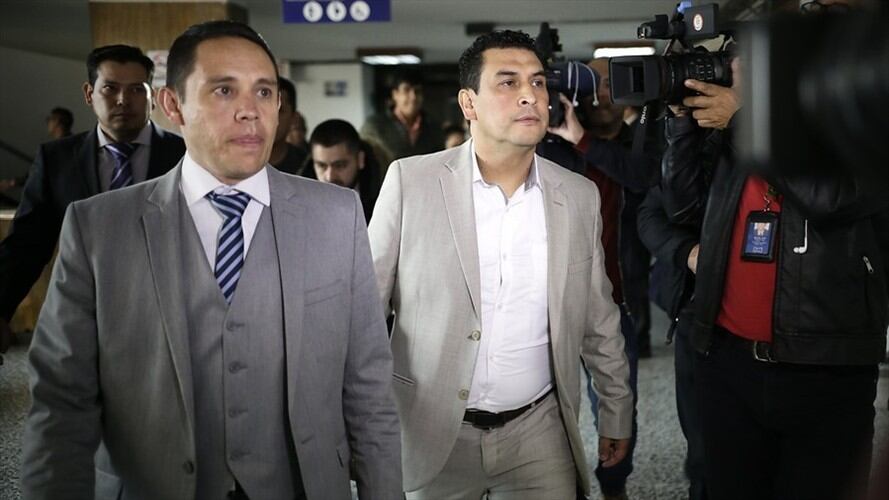 El coronel (r) Jorge Armando Pérez Amézquita (derecha) y tres militares más son investigados por el asesinato del excombatiente Dimar Torres. Foto: Colprensa