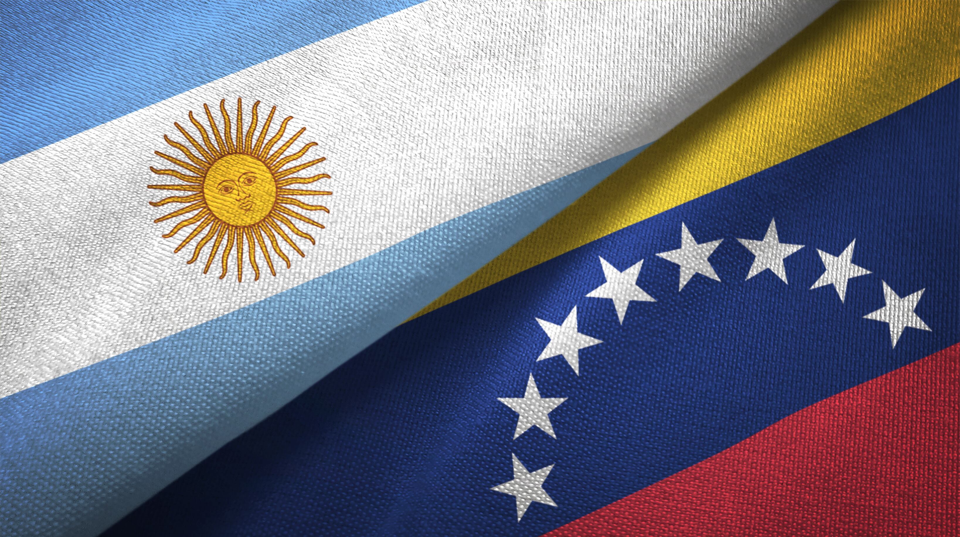 Referencia bandera de Venezuela y Argentina. Foto: Getty Images.
