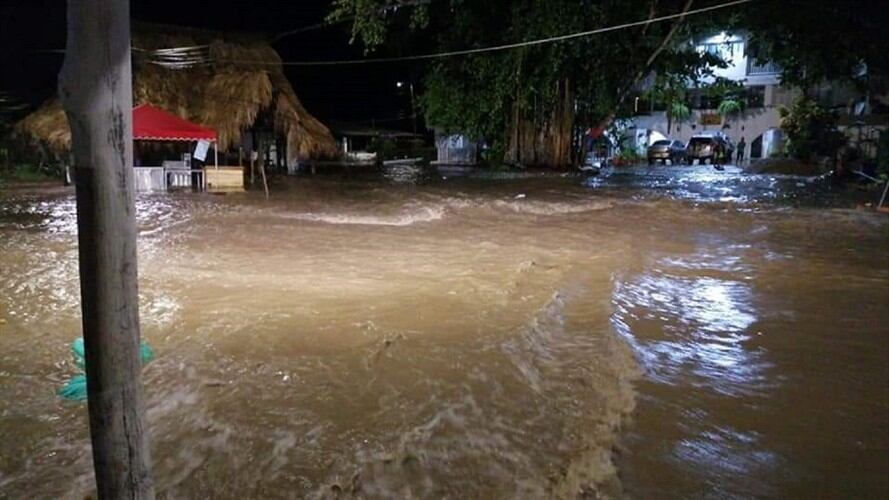 Las lluvias también afectaron los municipios de Fundación, Aracataca y Zona Bananera, llevándose a su paso un puente peatonal colgante. Son por lo menos 5.000 perjudicados.. Foto: Cortesía Ogricc