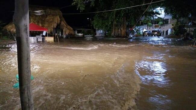 Las lluvias también afectaron los municipios de Fundación, Aracataca y Zona Bananera, llevándose a su paso un puente peatonal colgante. Son por lo menos 5.000 perjudicados.. Foto: Cortesía Ogricc