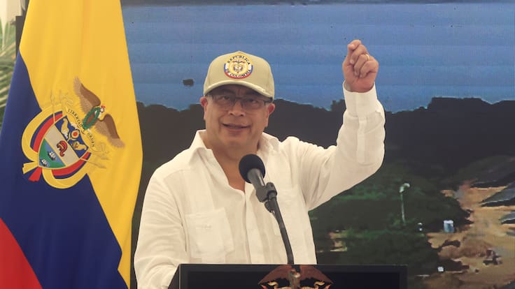 CTG400. CARTAGENA (COLOMBIA), 12/04/2024.- El presidente de Colombia, Gustavo Petro, habla durante la presentación de un ecoparque solar de Ecopetrol que generará 22,1 megavatios y con el que abastecerá parte de las necesidades de energía de la Refinería de Cartagena, este viernes en Cartagena (Colombia). EFE/ Ricardo Maldonado Rozo
