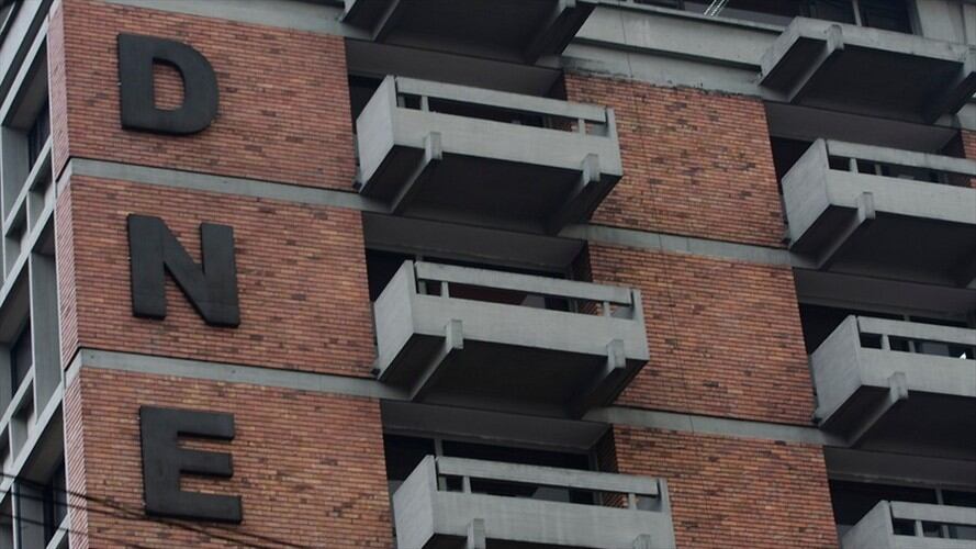 Se investigan presuntas irregularidades relacionadas con el archivo del caso en favor del prestamista Carlos Gutiérrez y la Organización Servimos S.A, por el caso de la DNE. Foto: Colprensa