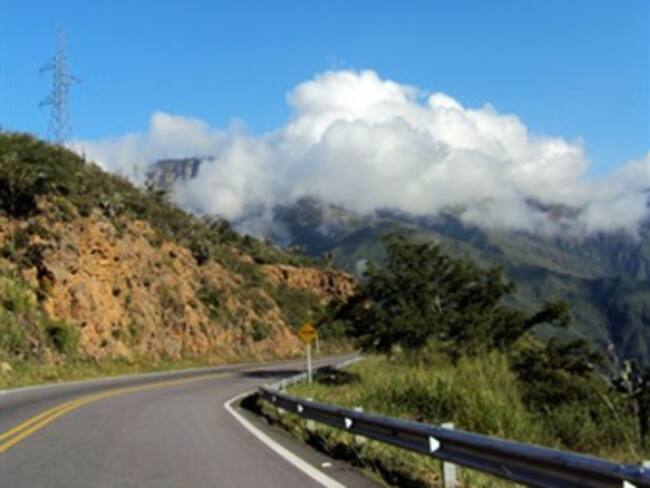 Gobierno adjudicó 27 corredores viales por 1,1 billón de pesos