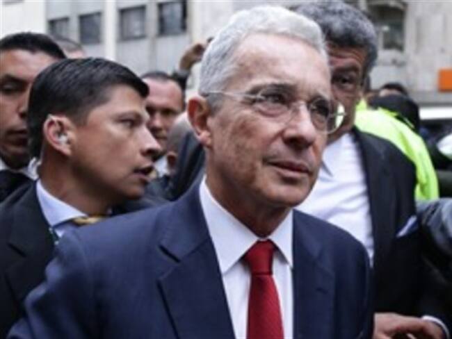 Profesor tilda de delincuente al expresidente Álvaro Uribe Vélez en plena clase. Foto: Colprensa