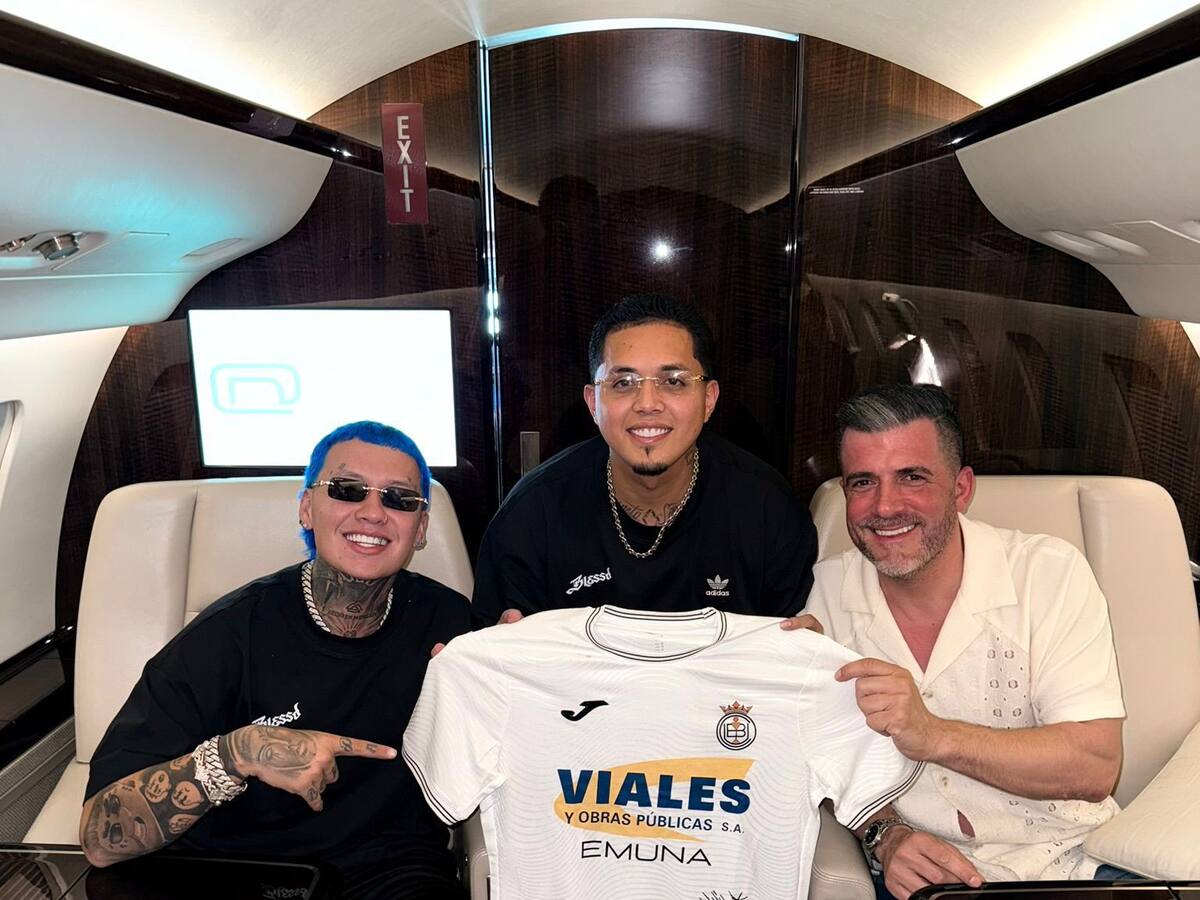 Blessd hace historia y se convierte en el primer artista colombiano en unirse al fútbol español